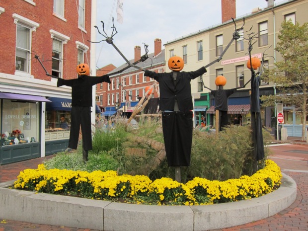 pumpkin scarecrows, Portsmouth, NH